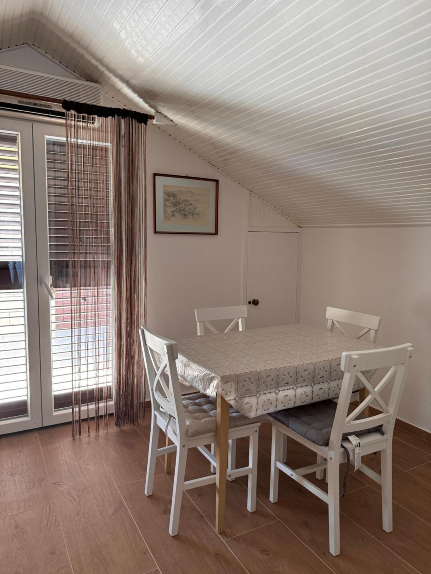 Apartmani Fides Lumbarda Cameră foto