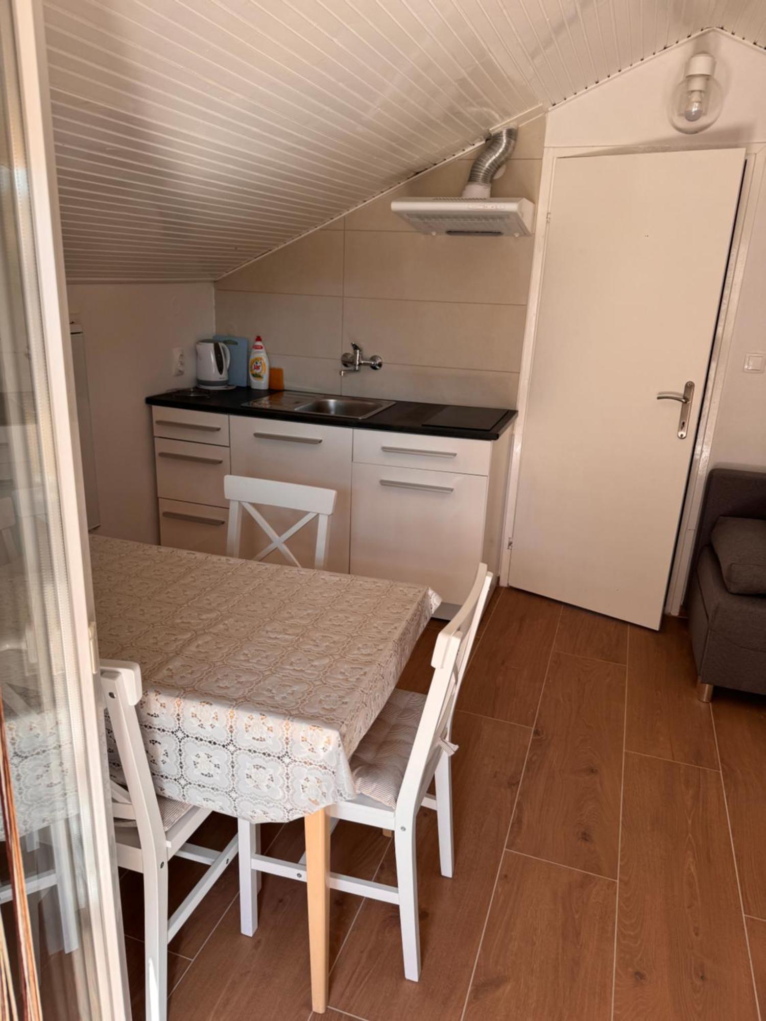 Apartmani Fides Lumbarda Cameră foto